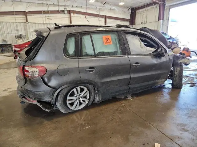 2016 VOLKSWAGEN TIGUAN S  