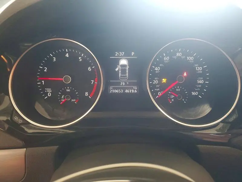 2016 VOLKSWAGEN JETTA SPORT  