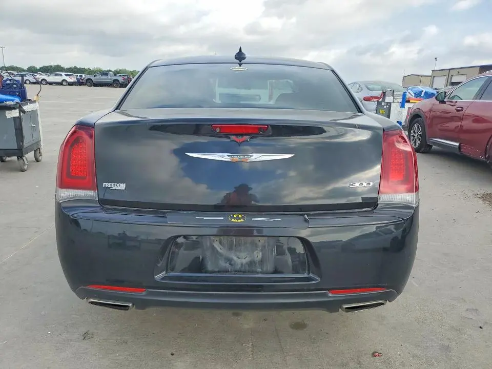 2019 CHRYSLER 300 TOURING  