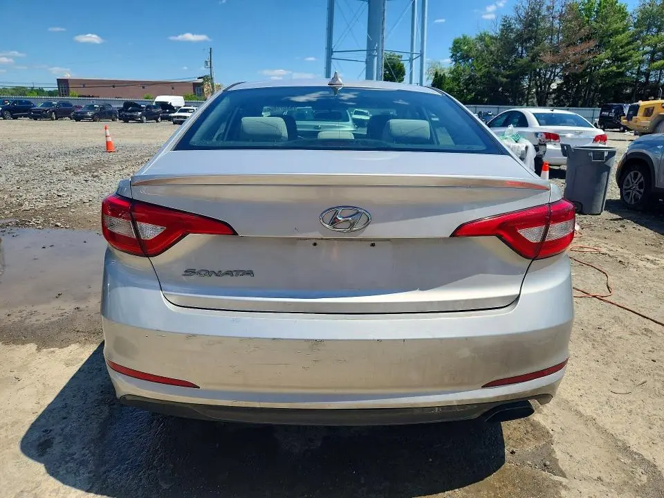 2017 HYUNDAI SONATA SE  