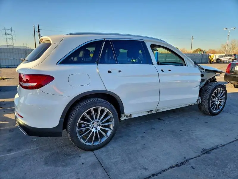 2016 MERCEDES-BENZ GLC 300  