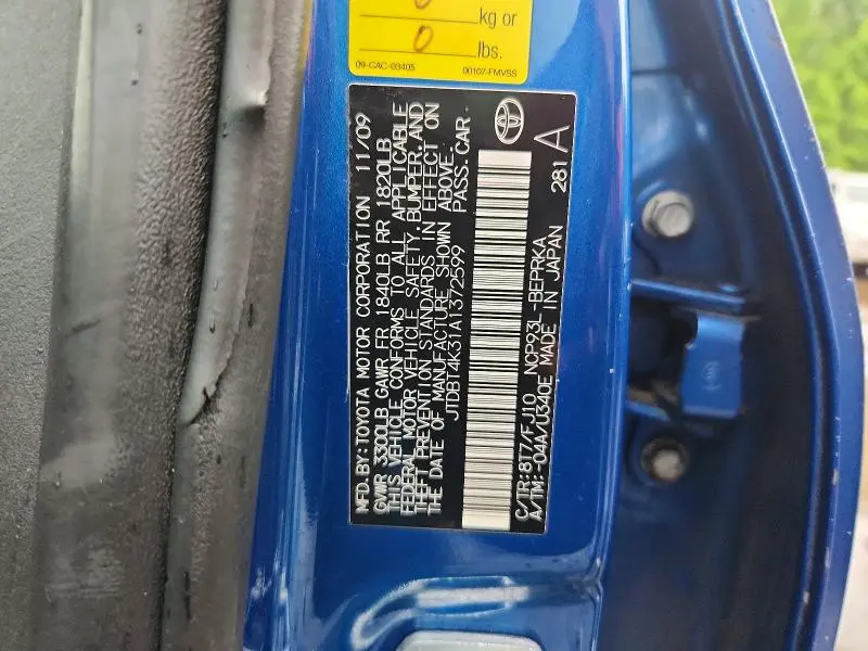 2010 TOYOTA YARIS BASE  