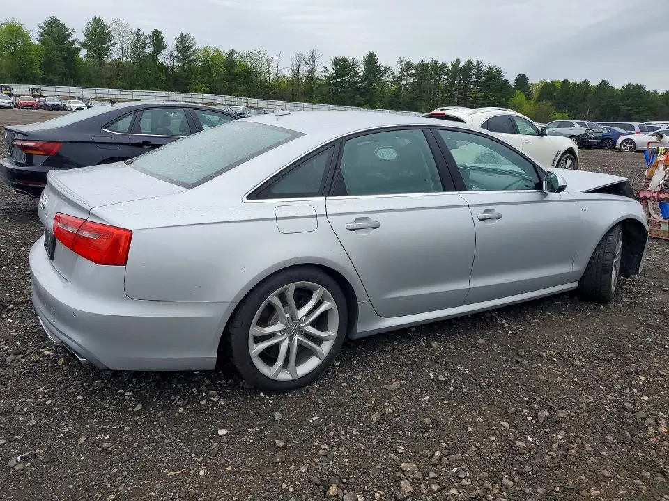 2015 AUDI S6   