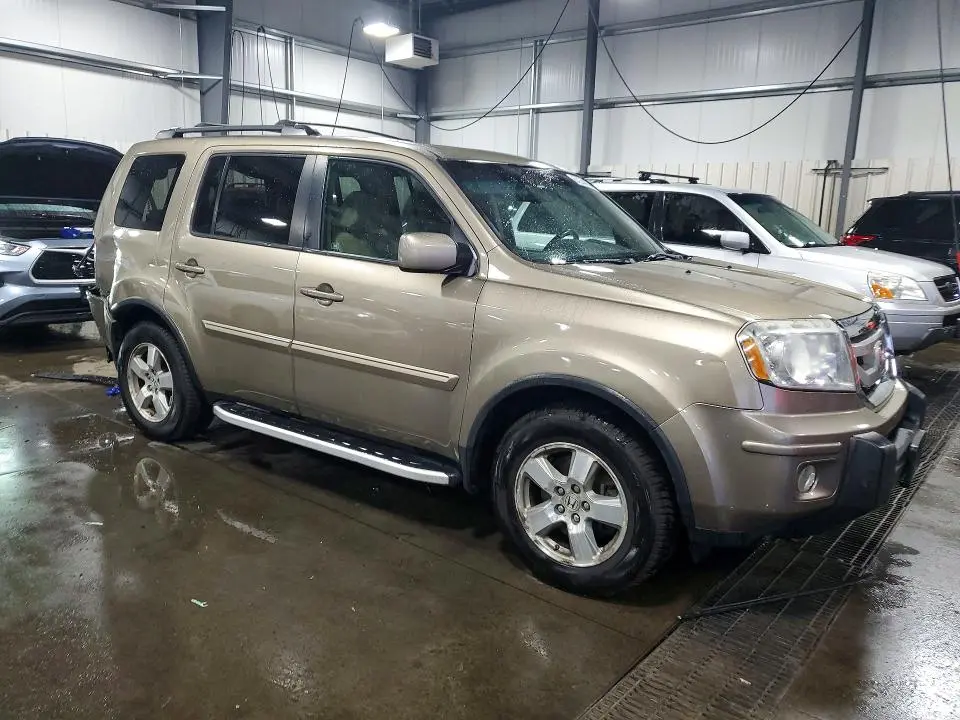 2011 HONDA PILOT EXLN  