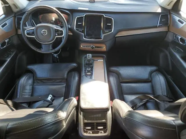 2017 VOLVO XC90 T6  