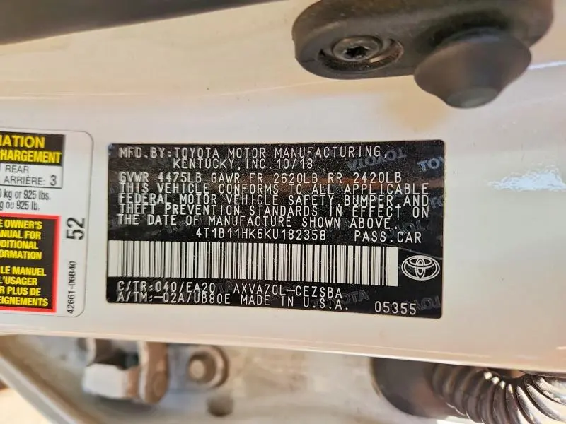 2019 TOYOTA CAMRY SE  