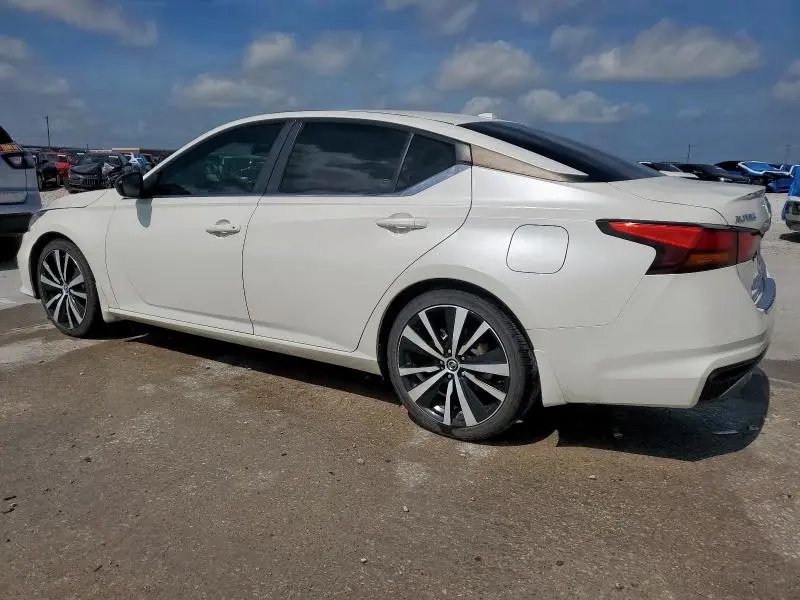 2019 NISSAN ALTIMA SR  