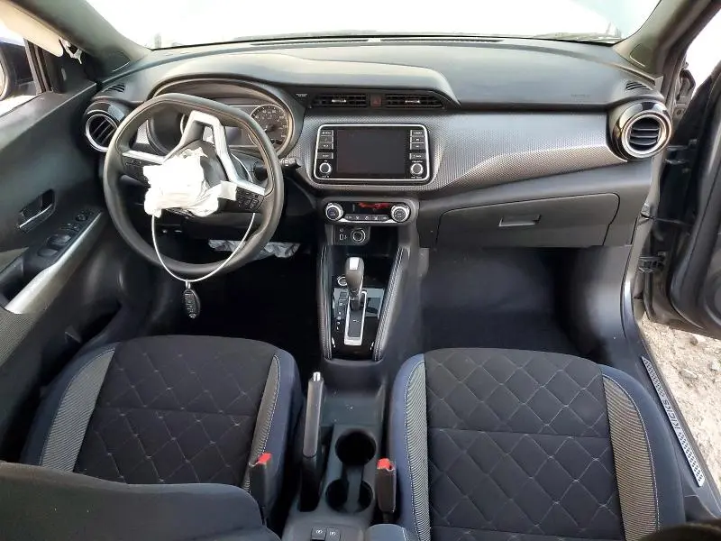 2018 NISSAN KICKS SV  