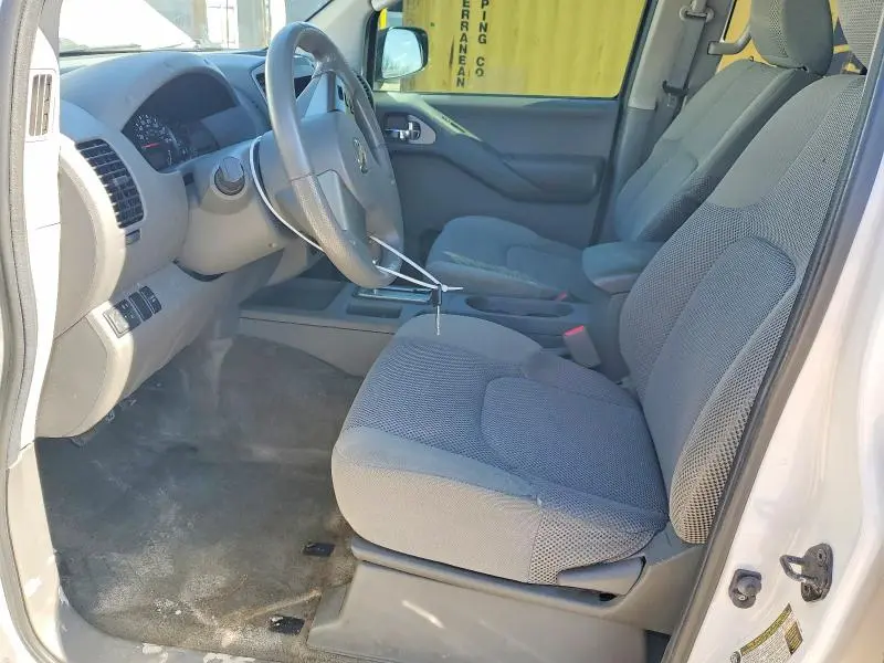 2011 NISSAN FRONTIER S  