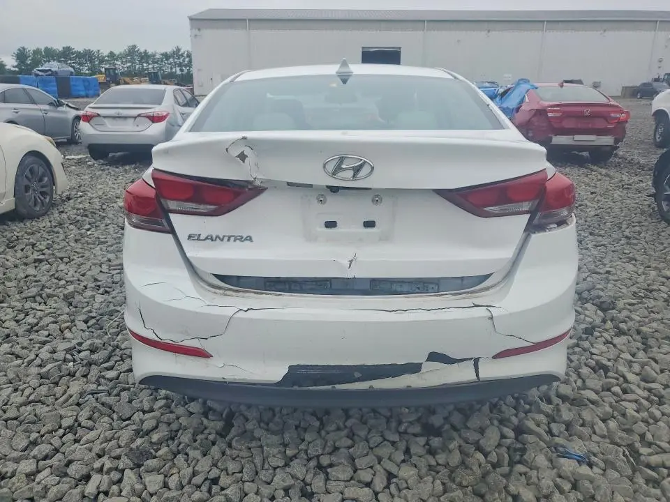 2017 HYUNDAI ELANTRA SE  