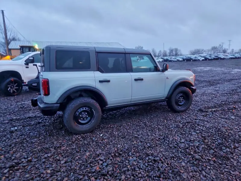 2023 FORD BRONCO BASE  