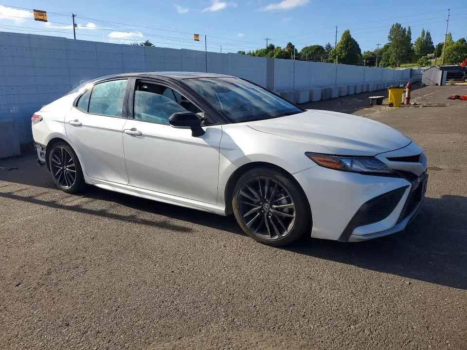 2022 TOYOTA CAMRY XSE  