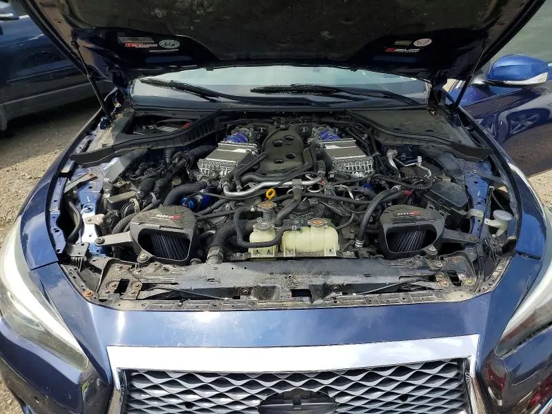 2016 INFINITI Q50 RED SPORT 400  