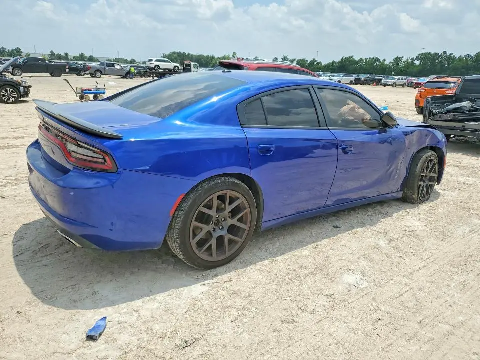 2022 DODGE CHARGER SXT  