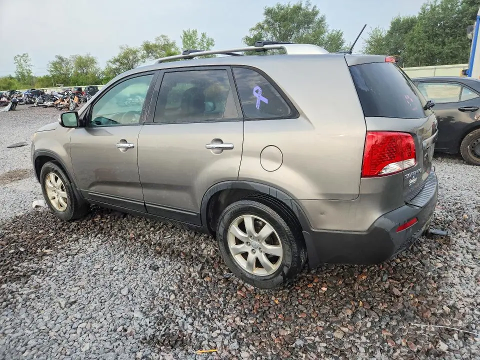 2013 KIA SORENTO LX  