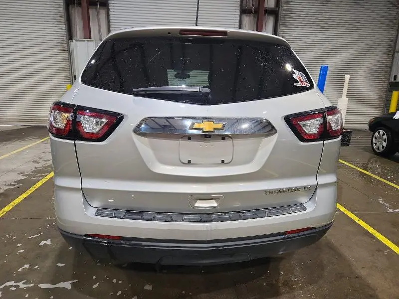 2013 CHEVROLET TRAVERSE LS  