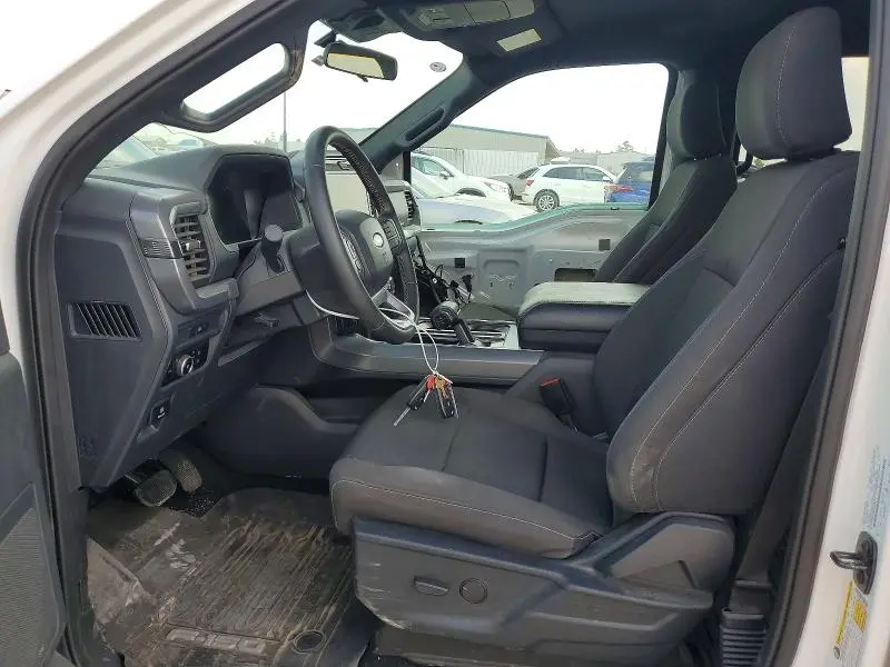 2025 FORD F150 XLT  