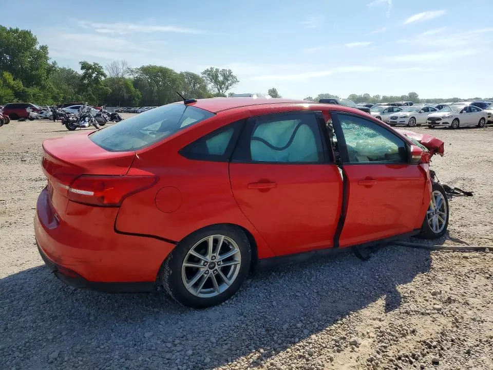 2015 FORD FOCUS SE  
