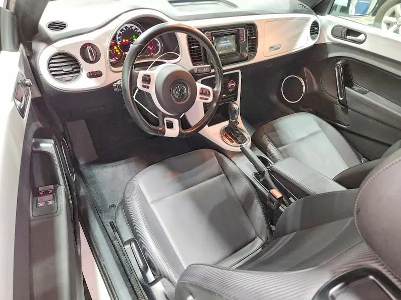2019 VOLKSWAGEN BEETLE S  