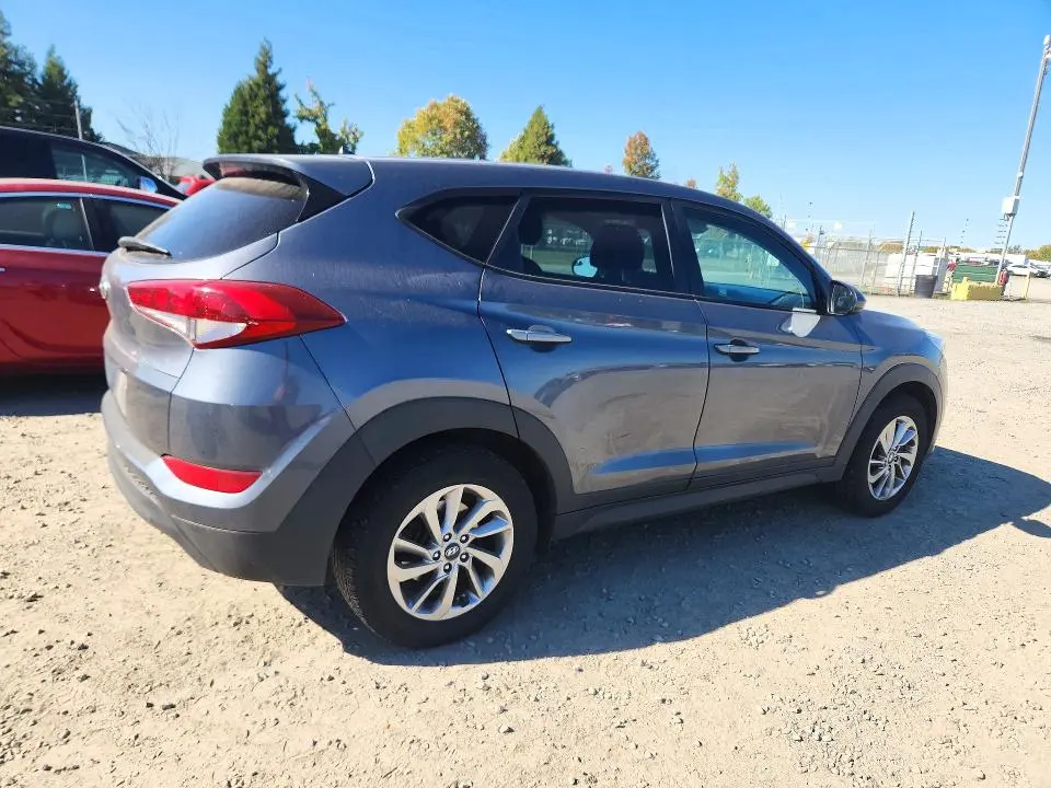 2018 HYUNDAI TUCSON SE  
