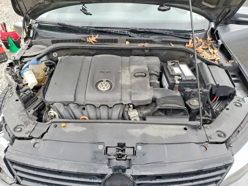 2011 VOLKSWAGEN JETTA SE  