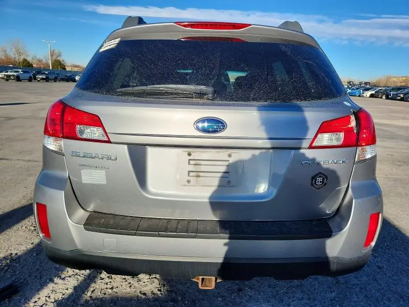 2010 SUBARU OUTBACK 2.5I PREMIUM  
