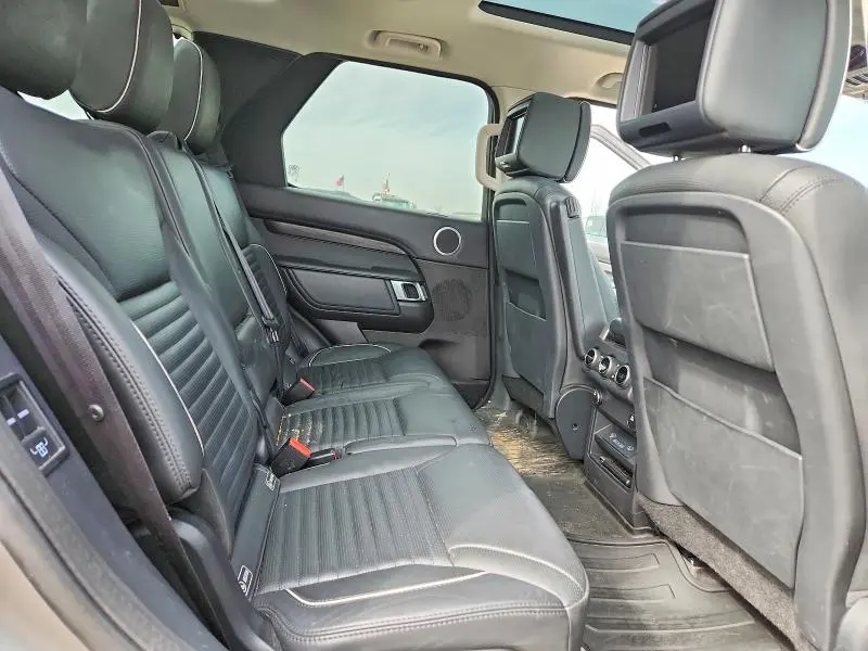 2017 LAND ROVER DISCOVERY HSE LUXURY  