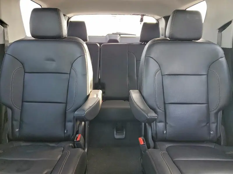 2021 CHEVROLET TRAVERSE LT  