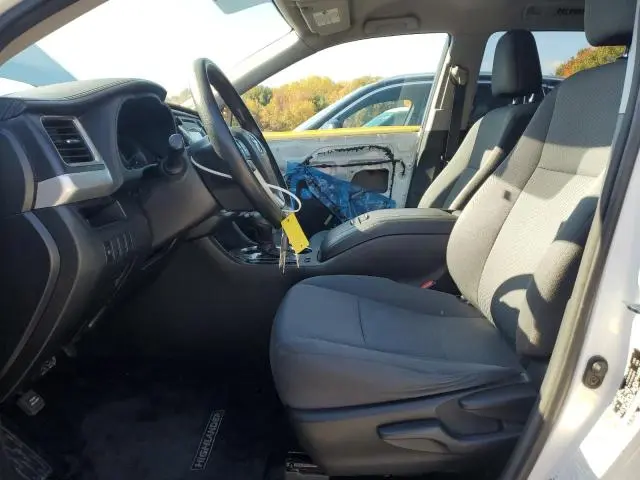 2016 TOYOTA HIGHLANDER LE  