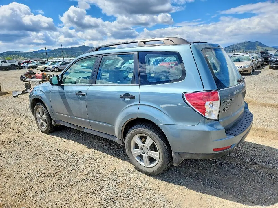 2010 SUBARU FORESTER XS  