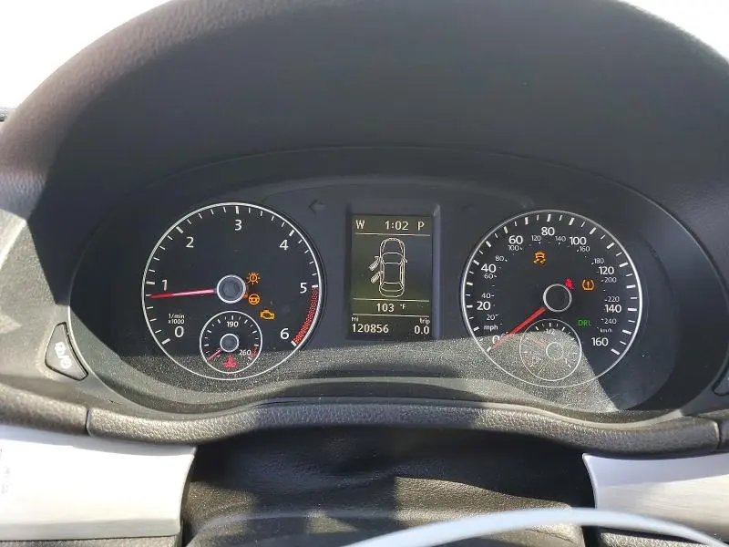 2013 VOLKSWAGEN PASSAT SE  