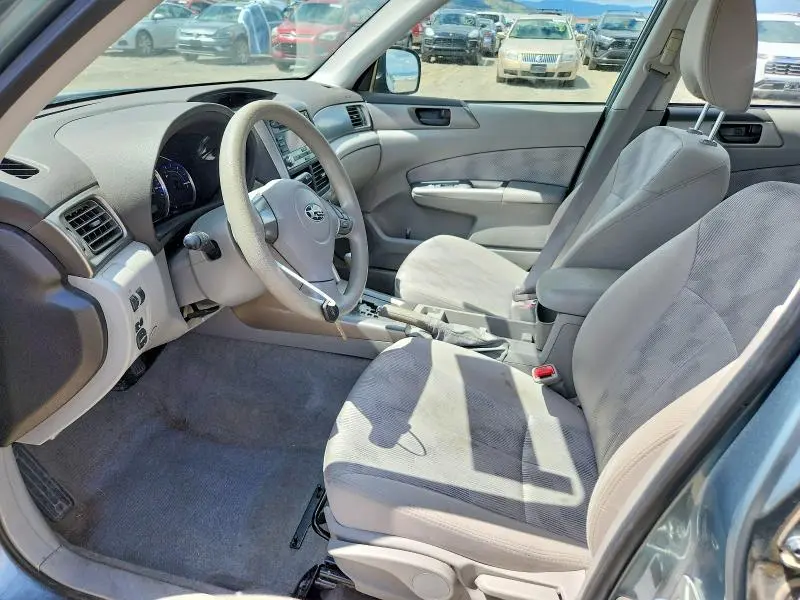 2010 SUBARU FORESTER XS  