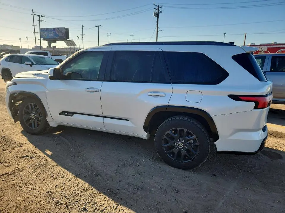 2023 TOYOTA SEQUOIA PLATINUM  