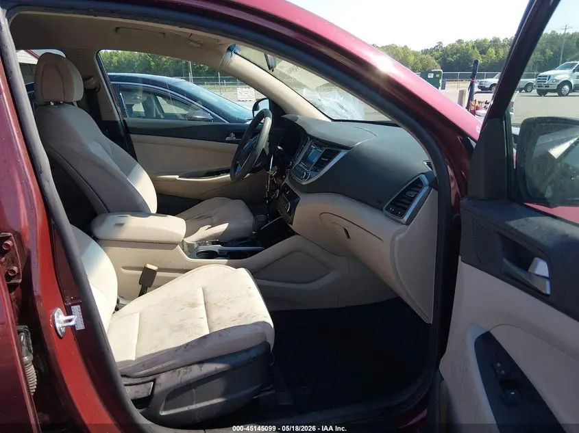 2017 HYUNDAI TUCSON SE