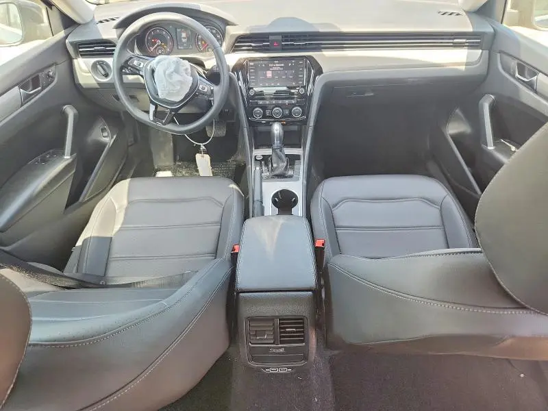 2021 VOLKSWAGEN PASSAT SE  