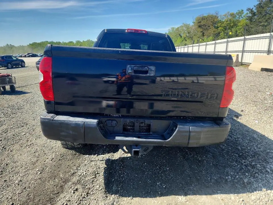 2019 TOYOTA TUNDRA SR  