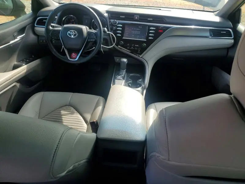 2018 TOYOTA CAMRY SE  
