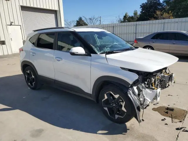 2025 KIA SELTOS EX  
