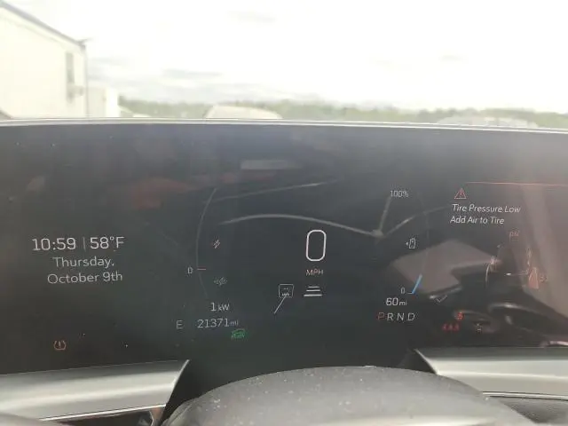 2024 CADILLAC LYRIQ LUXURY  