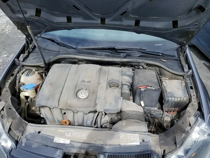 2013 VOLKSWAGEN GOLF   