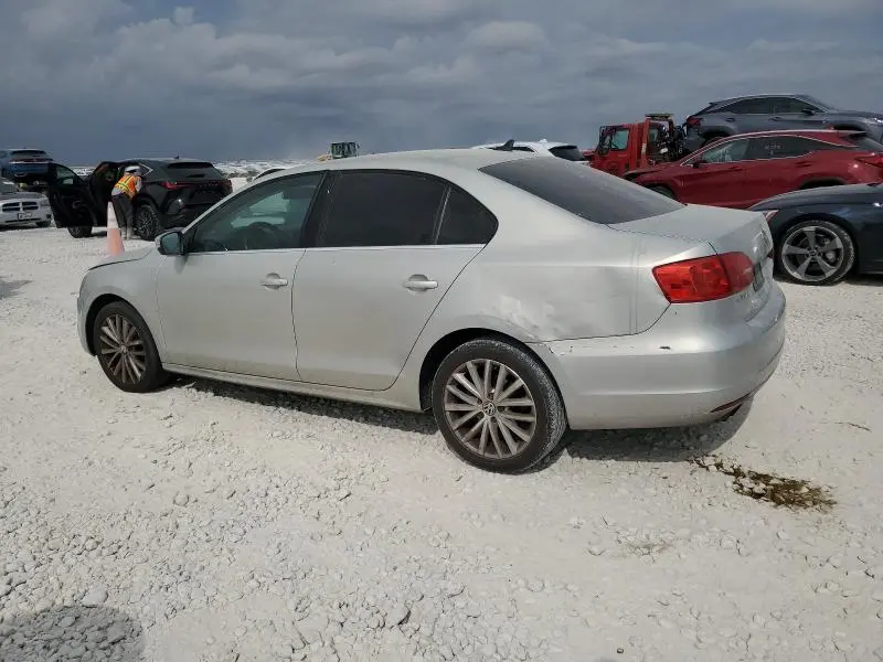 2011 VOLKSWAGEN JETTA SEL