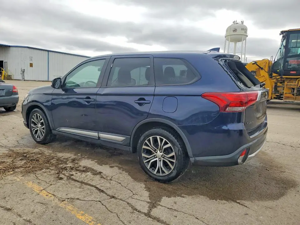 2018 MITSUBISHI OUTLANDER ES  