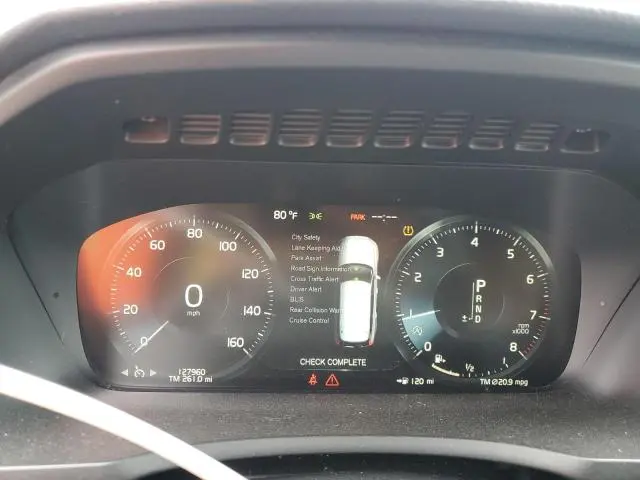 2017 VOLVO XC90 T6