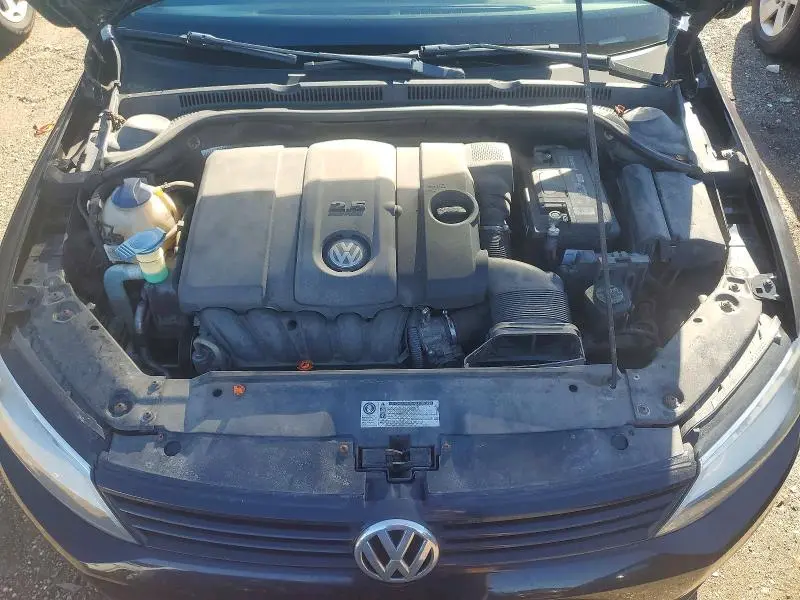 2011 VOLKSWAGEN JETTA   