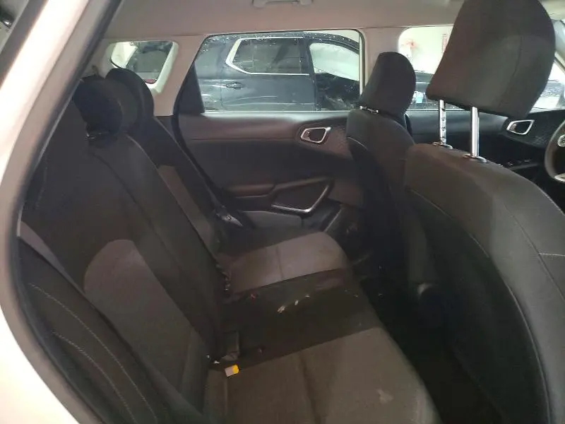 2021 KIA SOUL S  