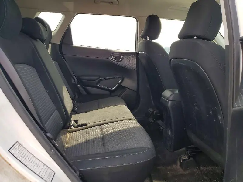 2021 KIA SOUL S  
