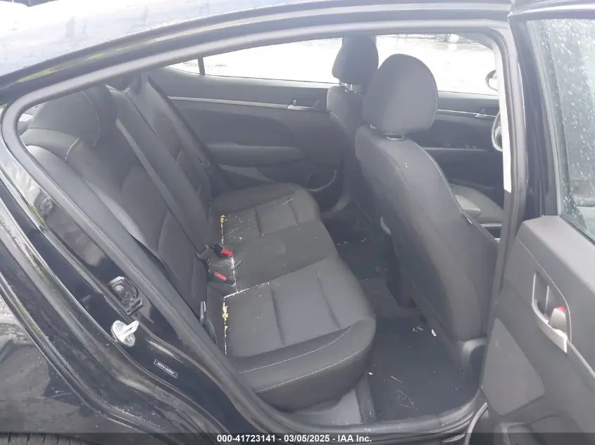 2018 HYUNDAI ELANTRA SE