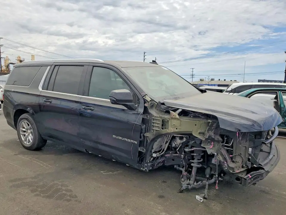 2024 CHEVROLET SUBURBAN C1500 LT  