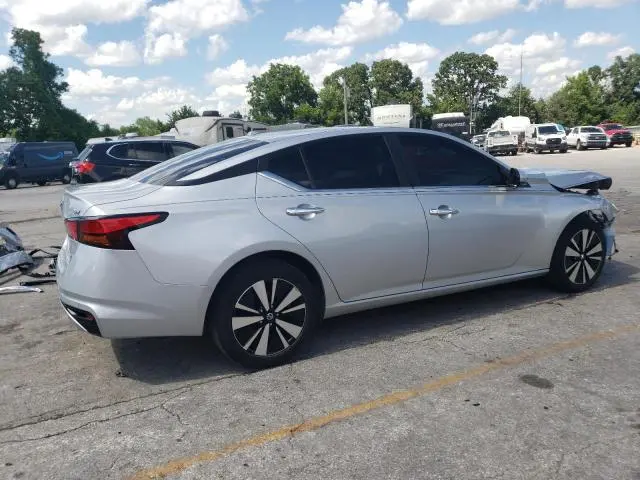 2022 NISSAN ALTIMA SV  