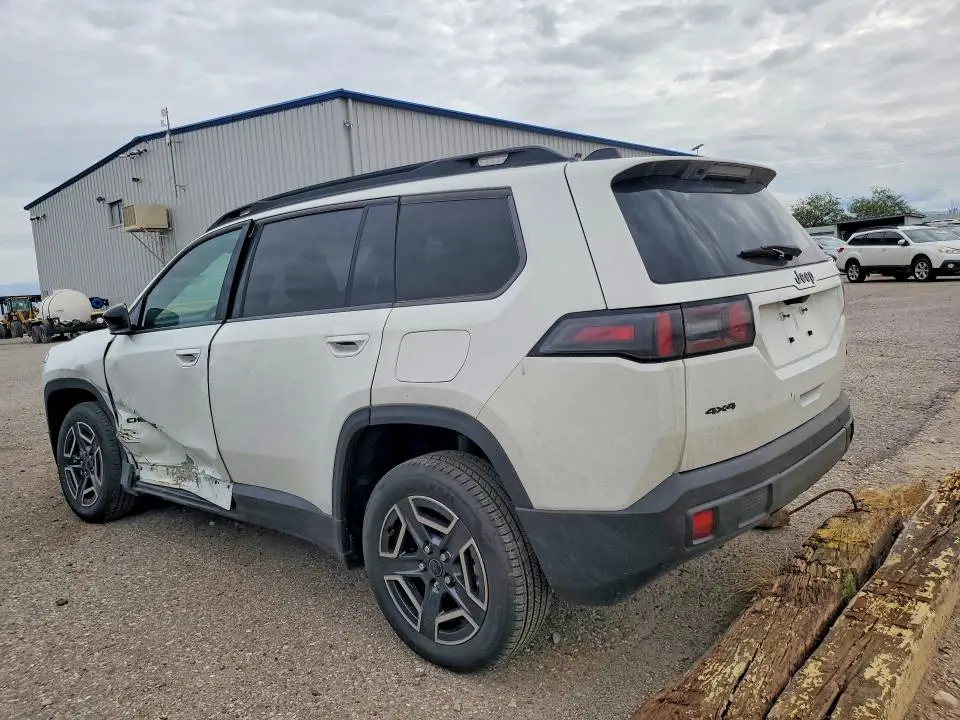 2026 JEEP CHEROKEE LAREDO  